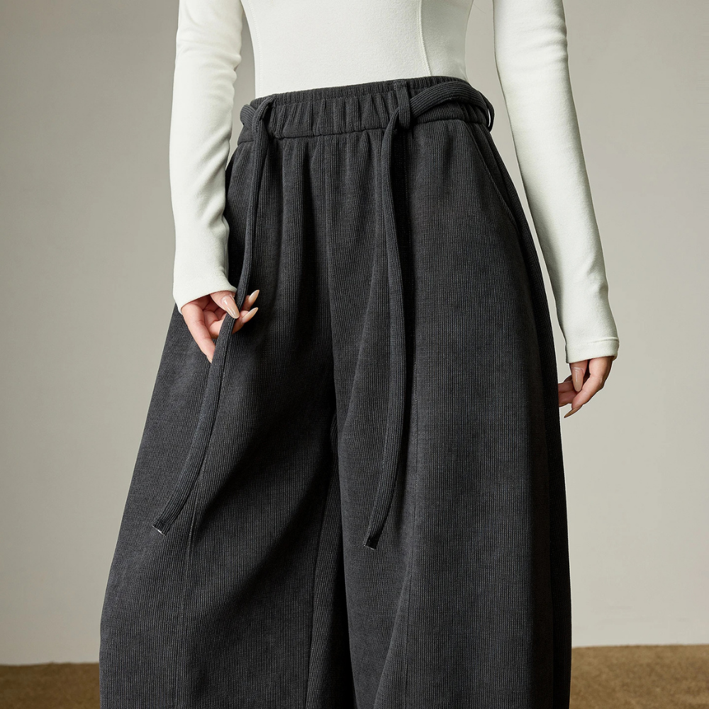 Corduroy Banana Curve Pants