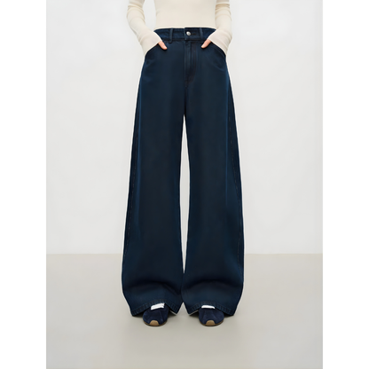 Loose Fit Scimitar Jeans