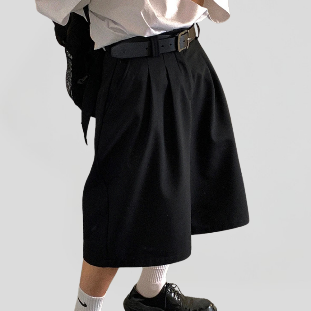 Loose Pleated Bermuda Shorts