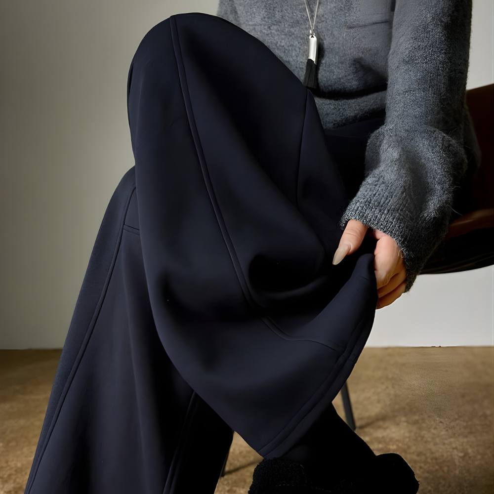 Hip to Leg Curving Line Pants