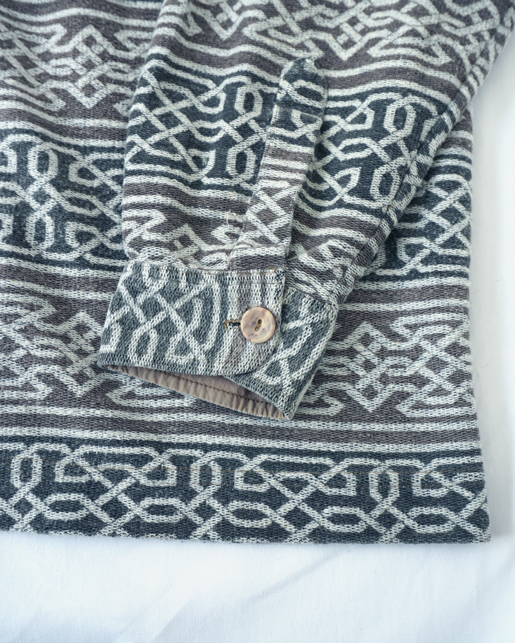 Late-90s Euro Vintage Celtic Pattern Jacqured Shirts Jacket