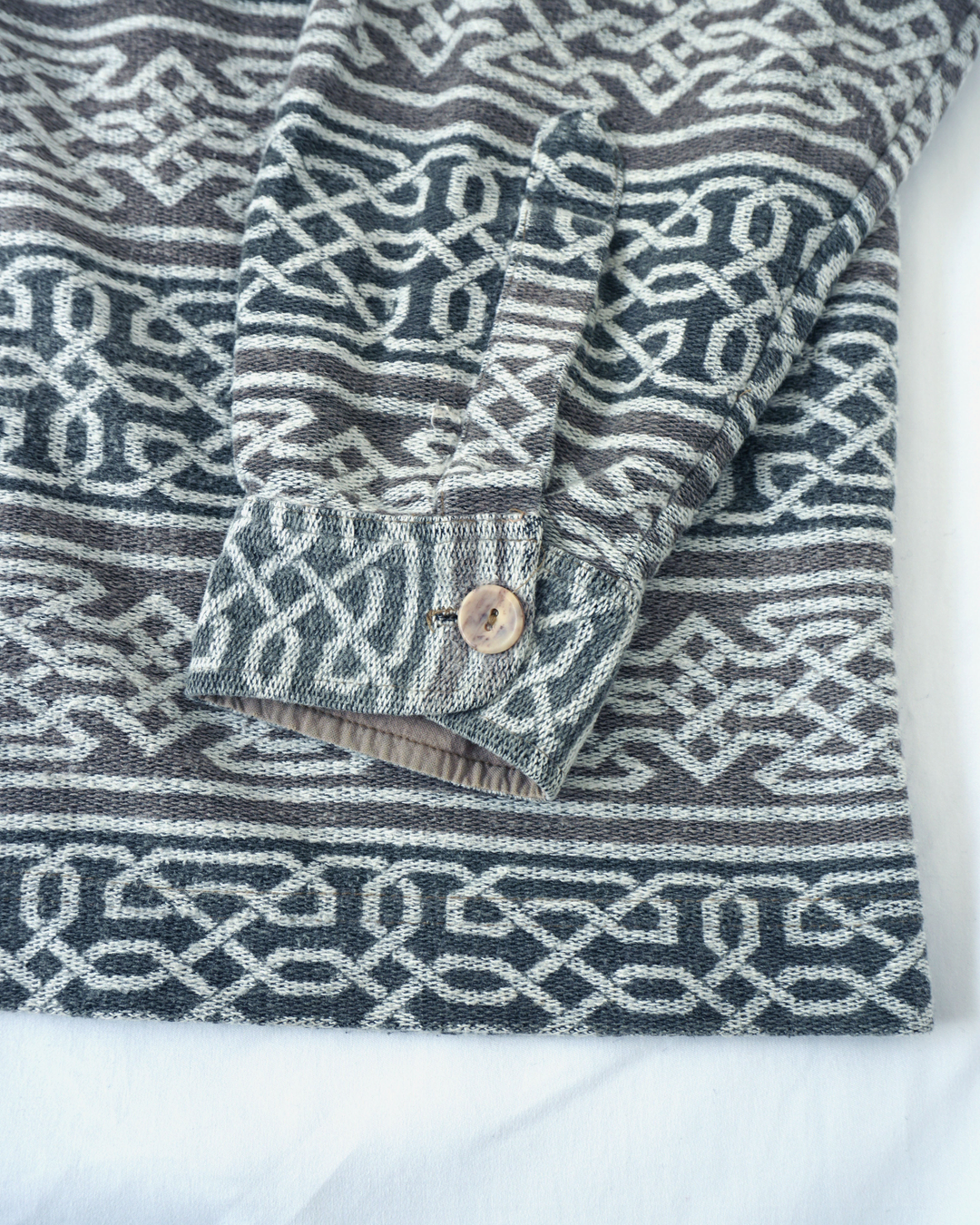 Late-90s Euro Vintage Celtic Pattern Jacqured Shirts Jacket
