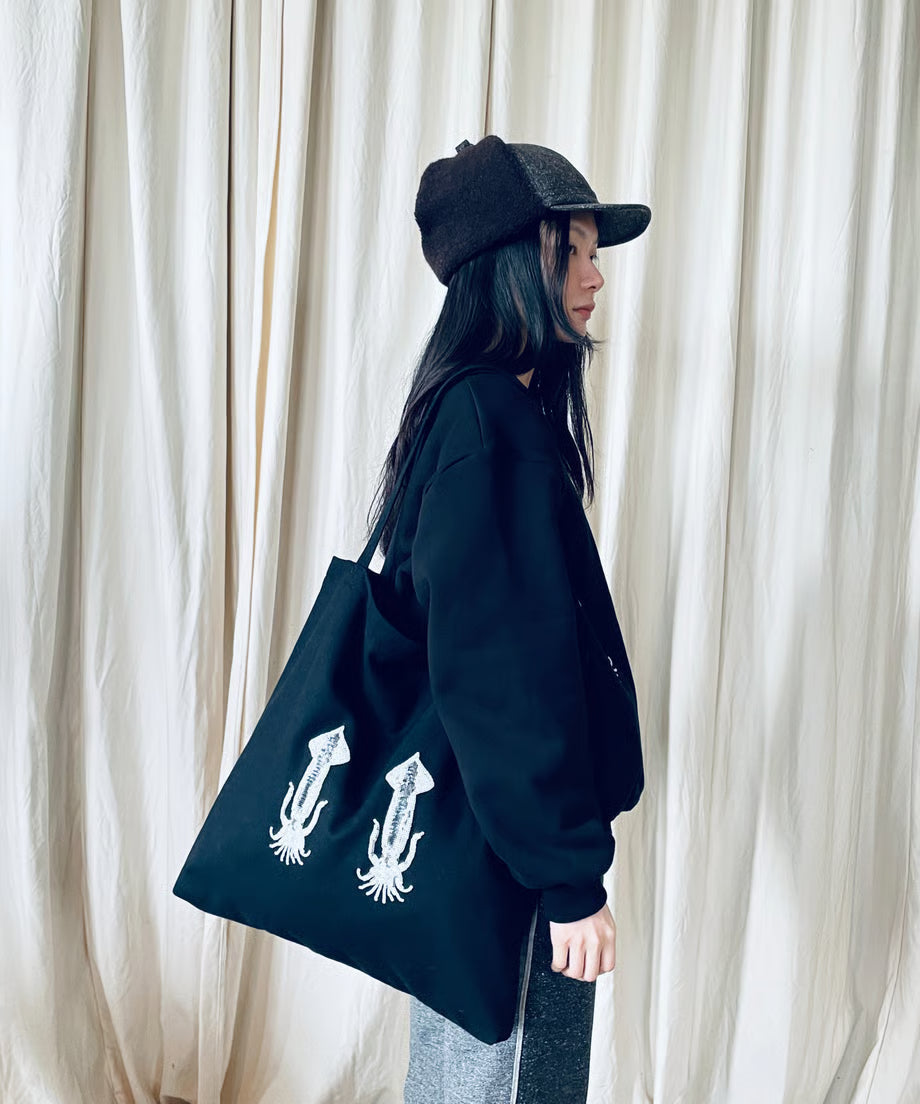 black ika bag