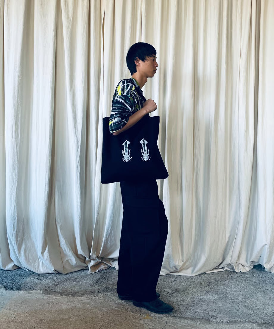 black ika bag